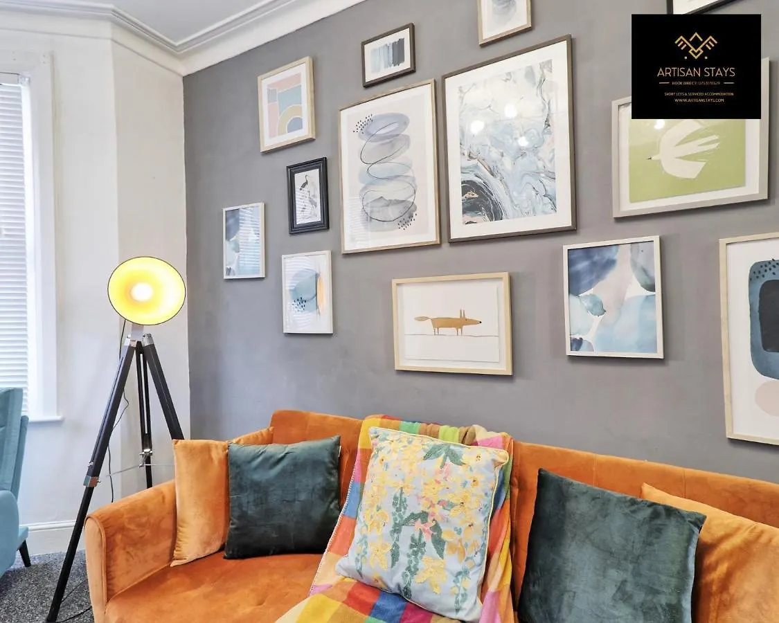 Vintage Vibes By Artisan Stays In Southend-On-Sea I Weekly Or Monthly Stay Offer I Pvt Parking I Sleeps 5 0*,