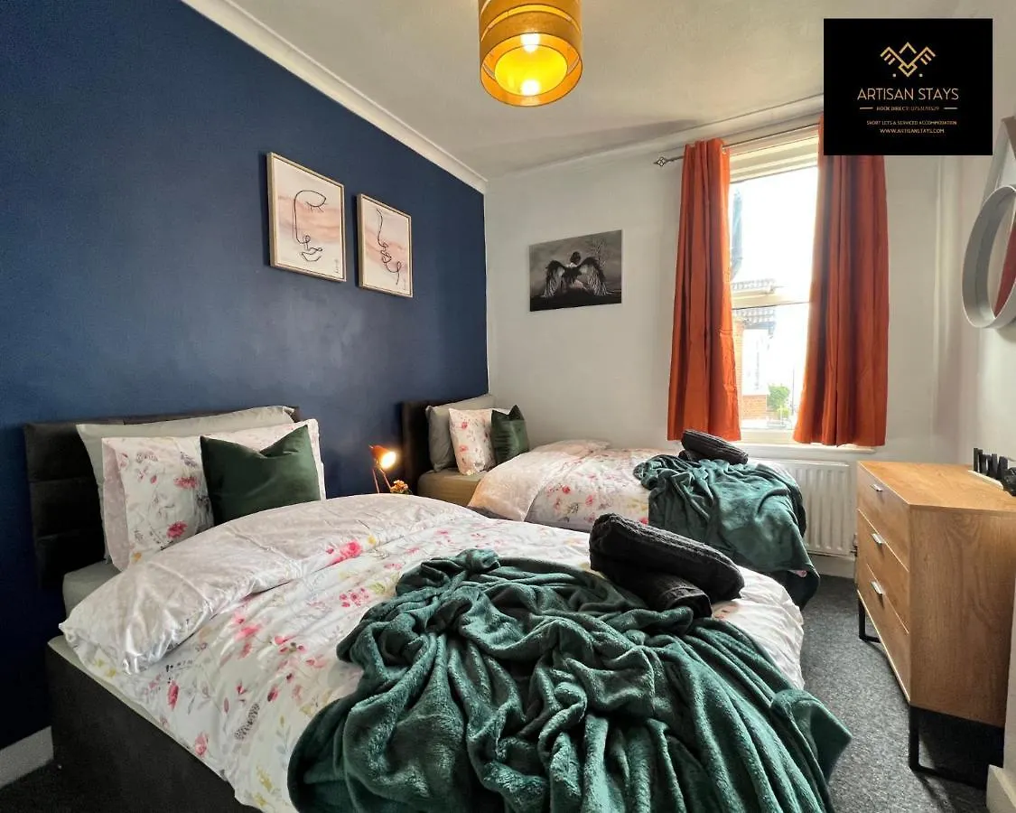 Holiday home Vintage Vibes By Artisan Stays In Southend-On-Sea I Weekly Or Monthly Stay Offer I Pvt Parking I Sleeps 5