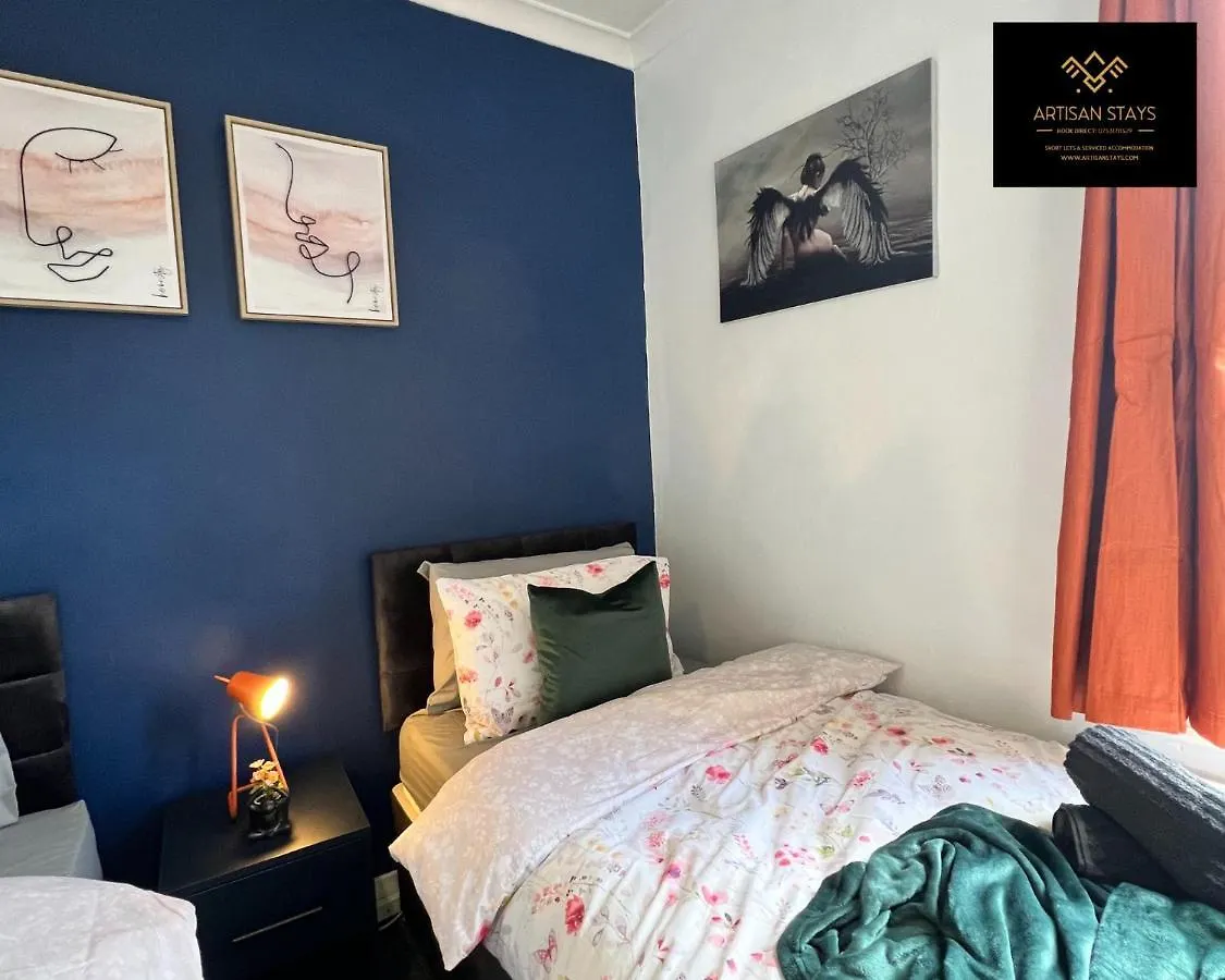 Holiday home Vintage Vibes By Artisan Stays In Southend-On-Sea I Weekly Or Monthly Stay Offer I Pvt Parking I Sleeps 5